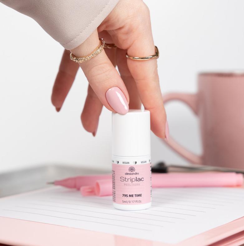 Striplac embrace yourself kit