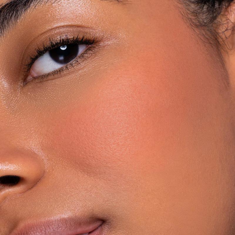 Mat & gentle mousse blush