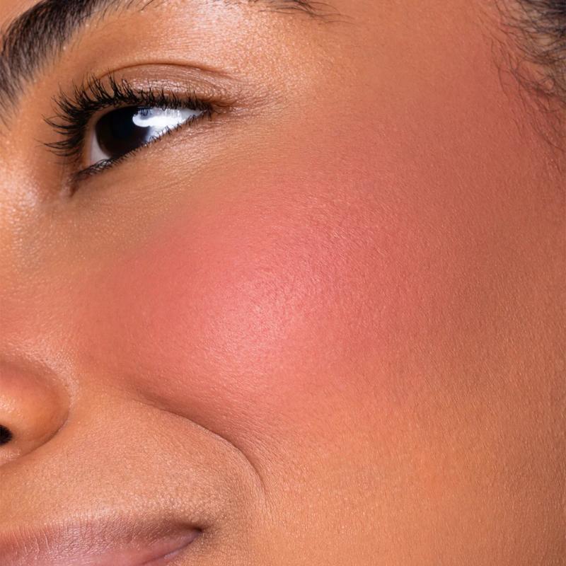 Mat & gentle mousse blush