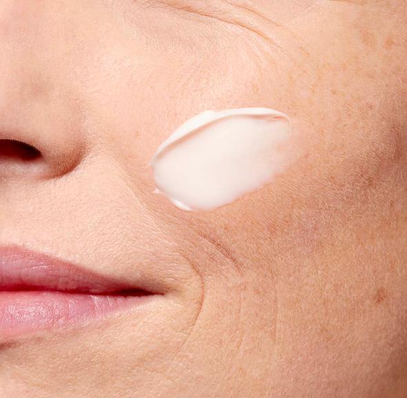 Multi-intensive giorno pelle secca