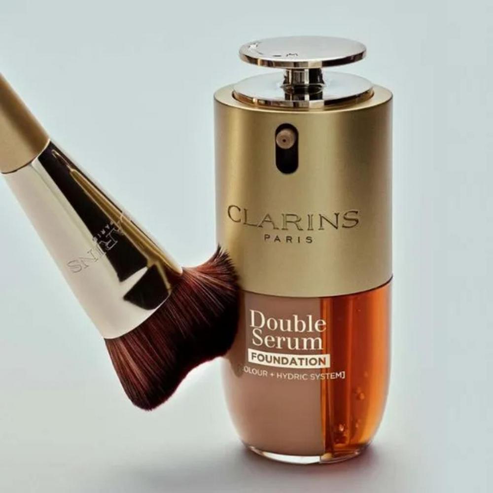 Gua sha-inspired foundation brush