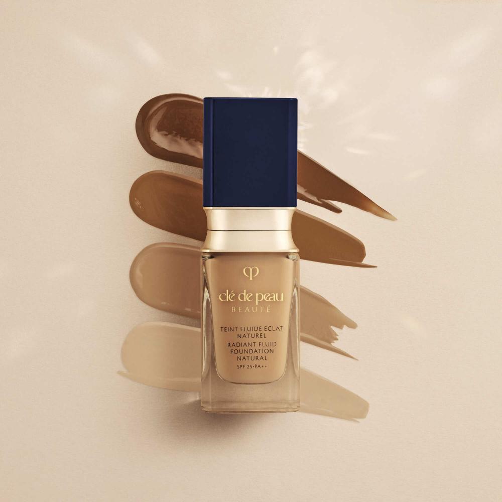 Radiant fluid foundation natural