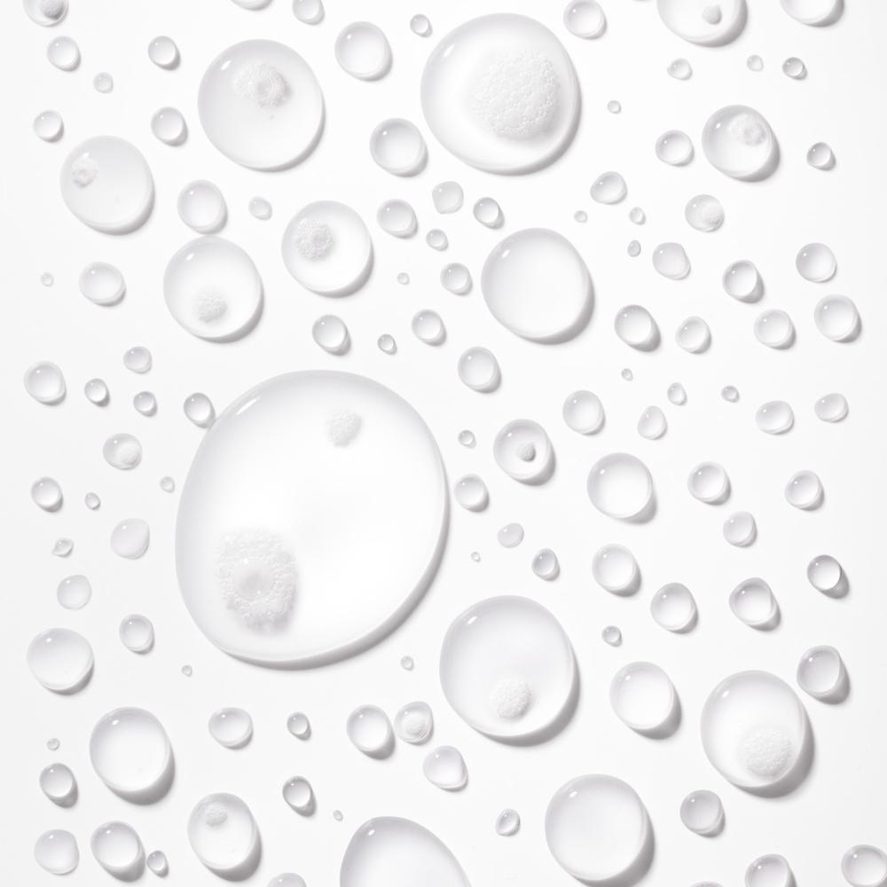 Clé de peau beauté micellar cleansing water