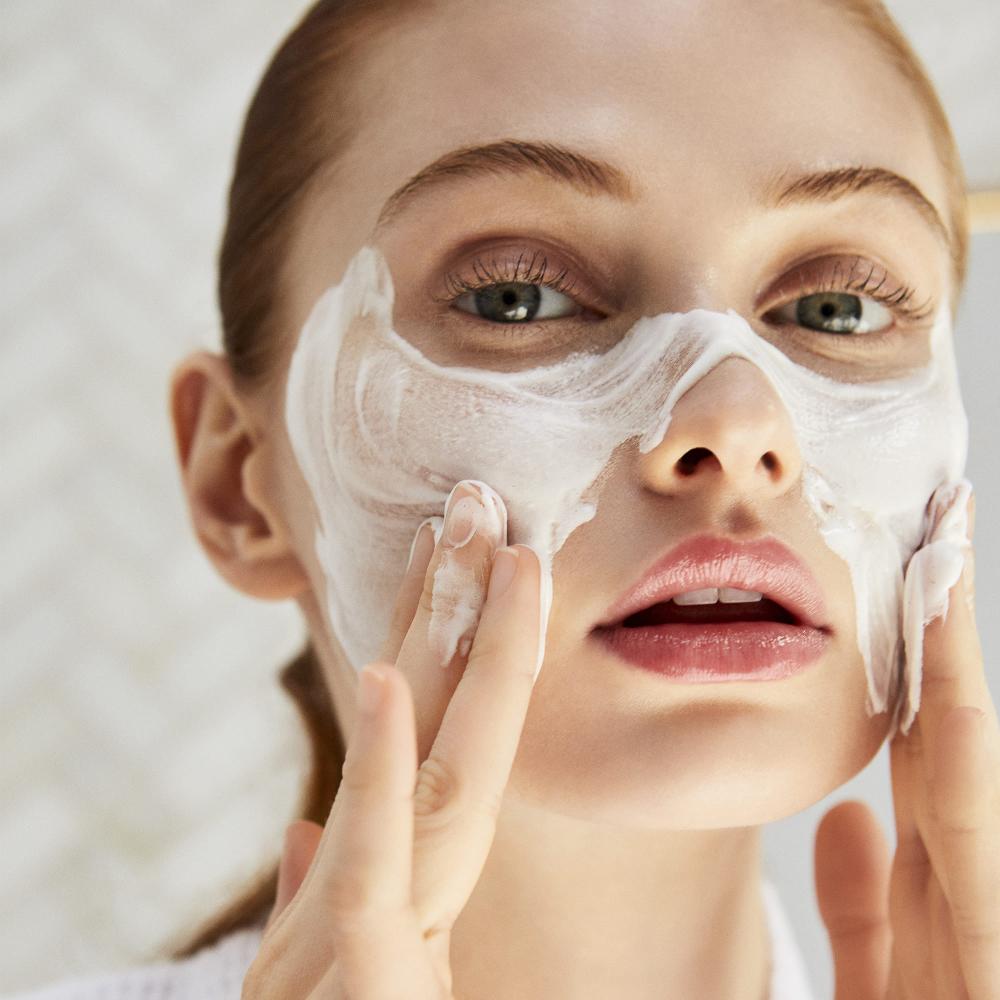 Softening cleansing foam