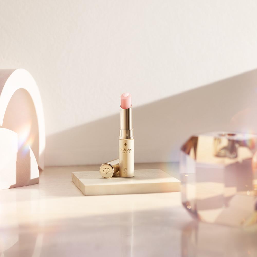 Uv protective lip treatment