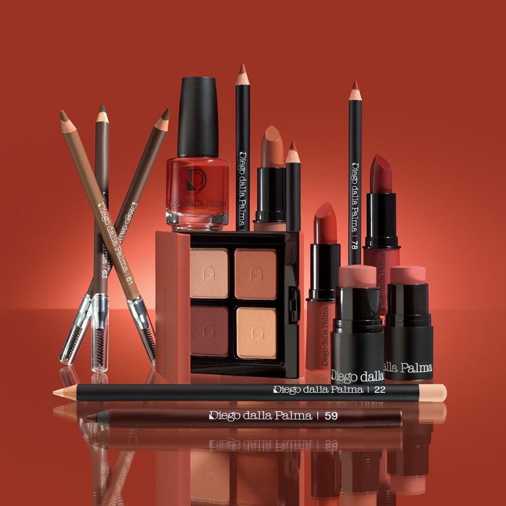 Collezione autunno/inverno 2021 matita in polvere per sopracciglia