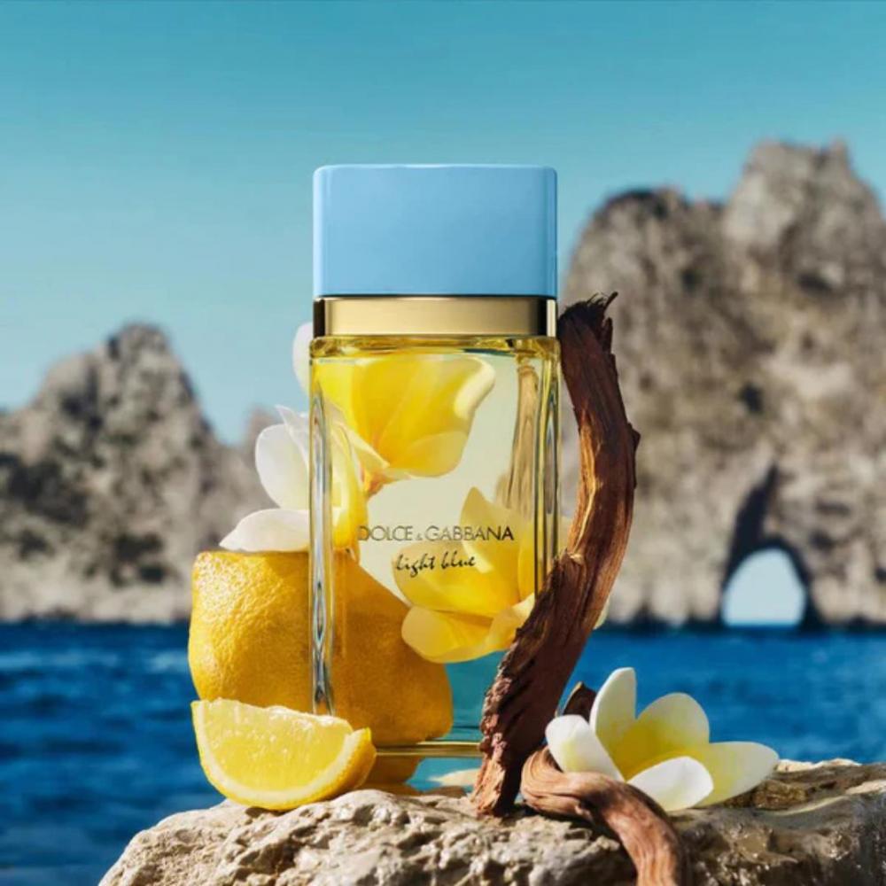 Light blue eau de parfum