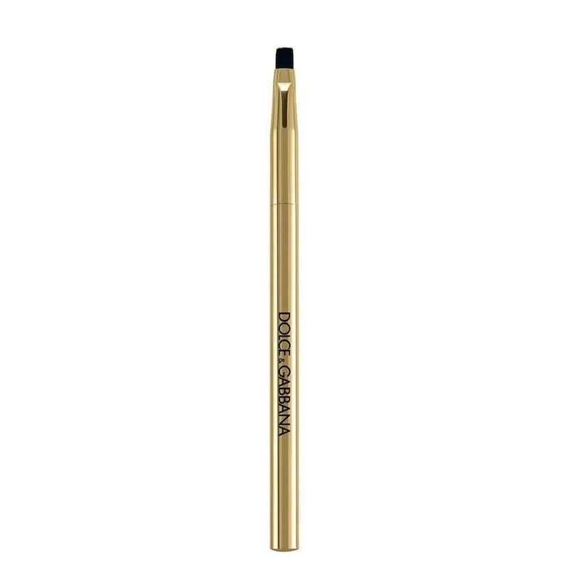 Lip brush