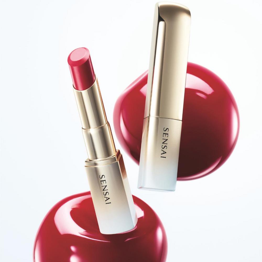 Moisture intense lipstick holder gold