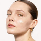 Sun sensitive latte fluido viso privo di oli spf 50