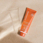 Sun sensitive latte fluido viso privo di oli spf 50
