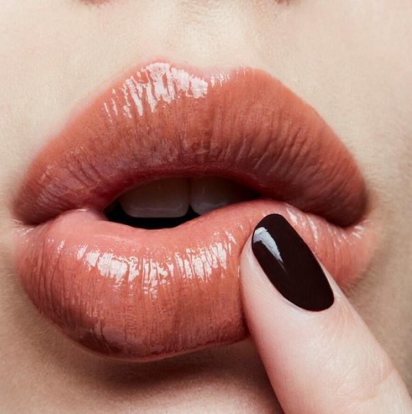 Tinted lipglass