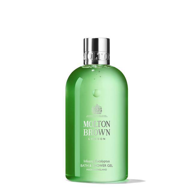 Infusing eucalyptus gel doccia