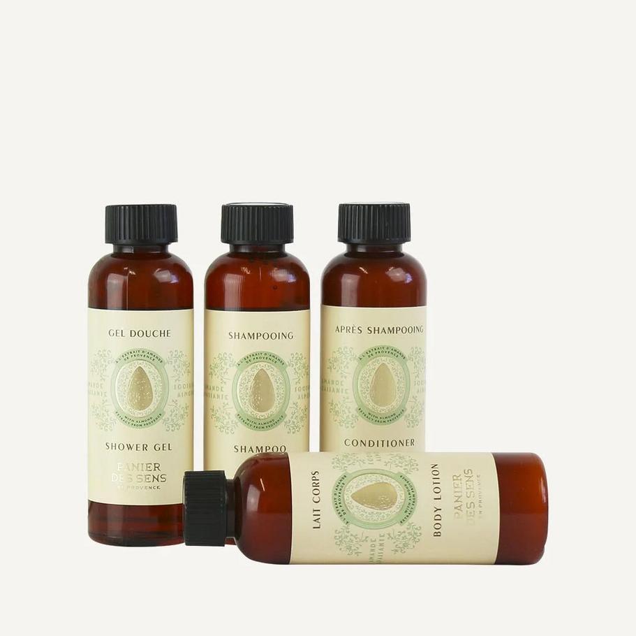 Kit da viaggio mandorla lenitiva