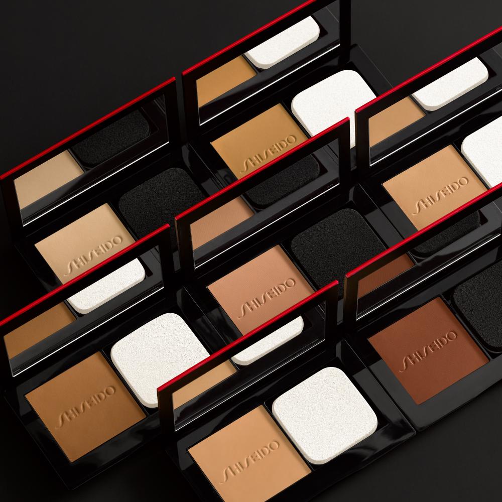 Synchro skin self-refreshing custom finish powder foundation