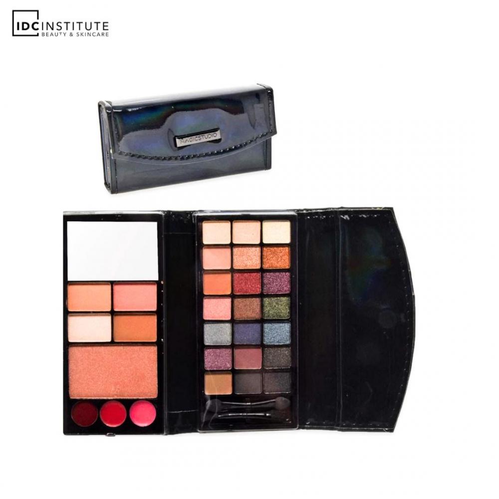 Magic studio black crystals wallet