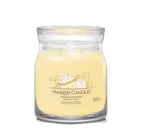 Vanilla cupcake candela